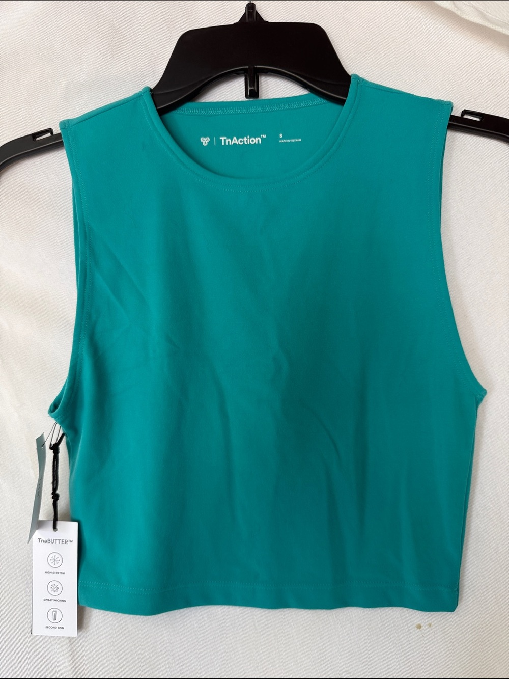 NWT TnAction Aritzia Turquoise Crop Top